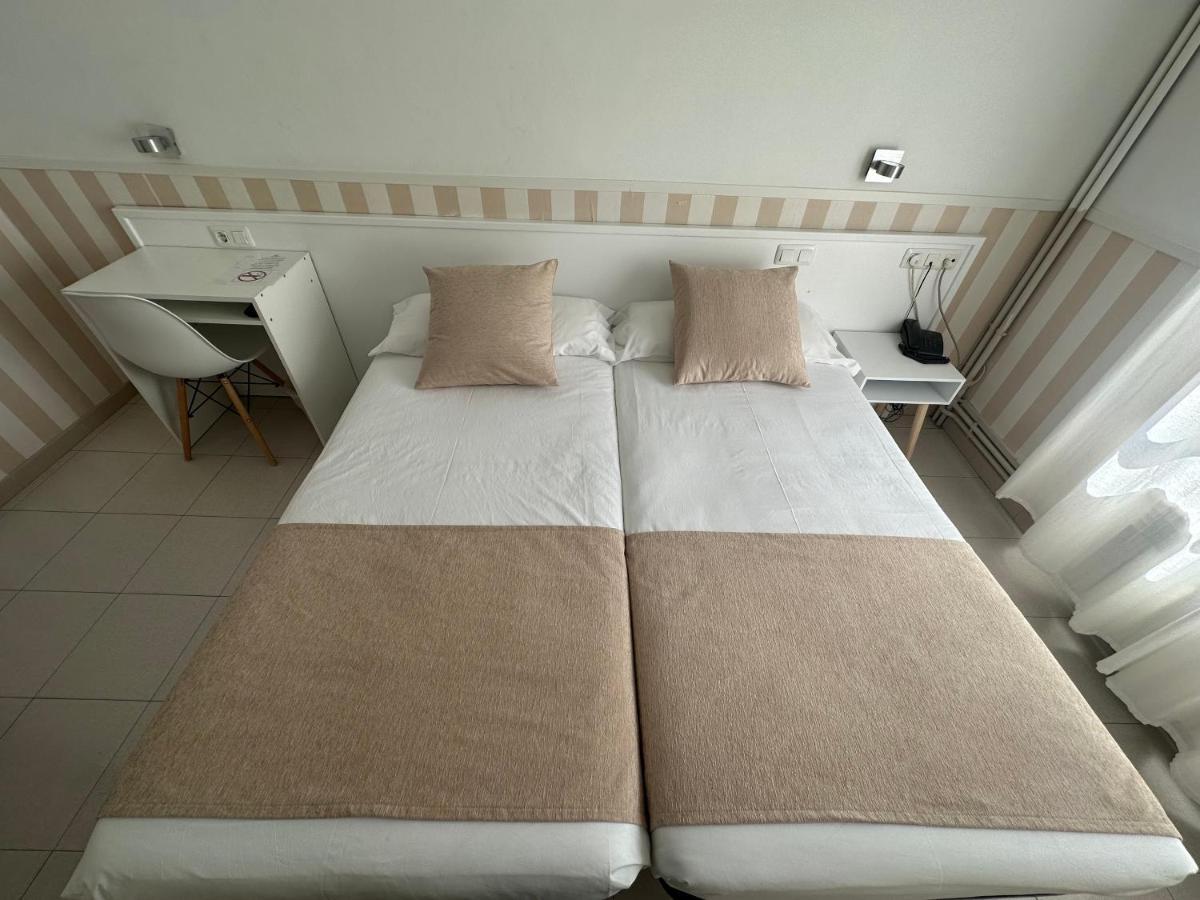 Hotel Torino Masnou Εξωτερικό φωτογραφία